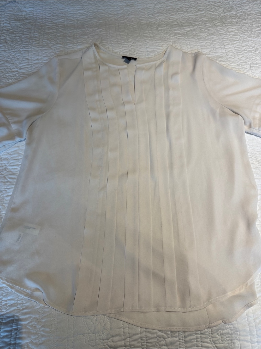 Women's Ann Taylor Cream Pleated Front Blouse